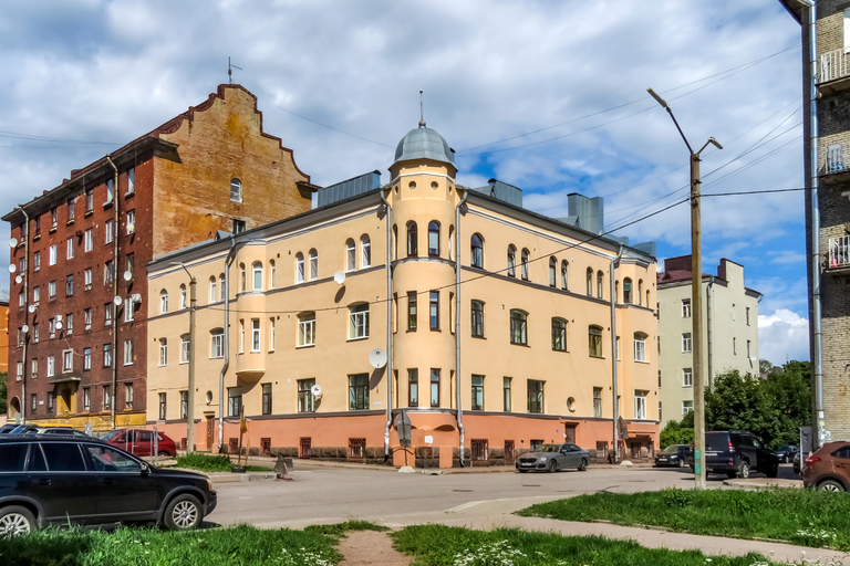 Жилой дом по Первомайской улице, 6)